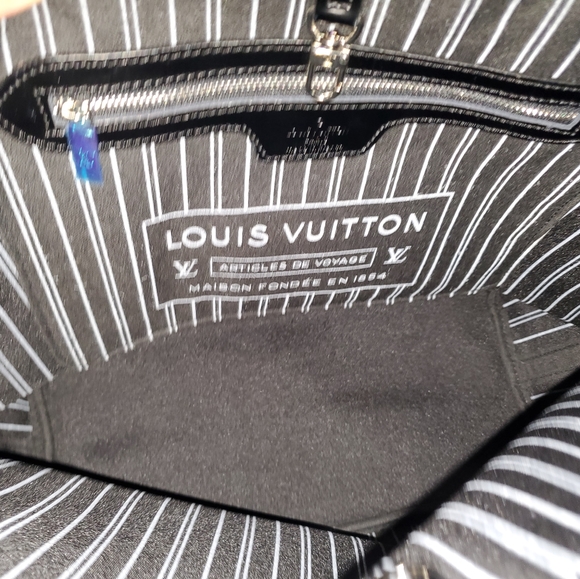 Bag - Picture 2 of 3